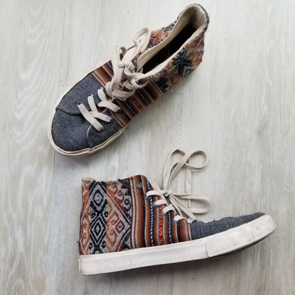 Inkkas London Sky Hightop Sneaker - Size 7